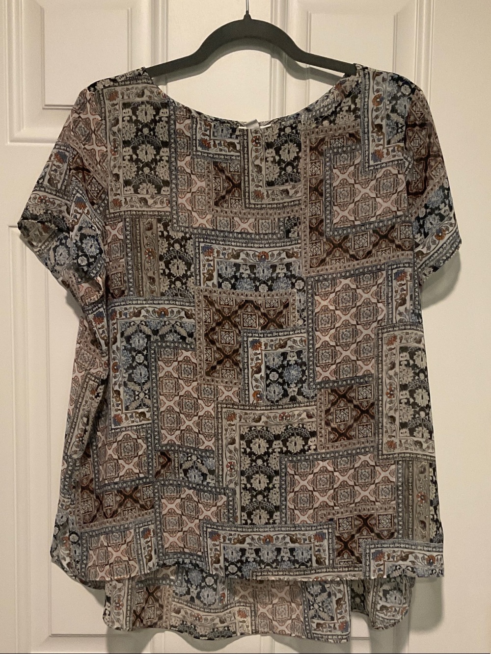 J. Jill Patchwork Floral Short-Sleeve Blouse in Beige, Brown, Blue